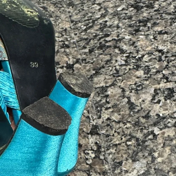 Vogue Turquoise and Gold Embellished Heels EUC 39 - Picture 14 of 16